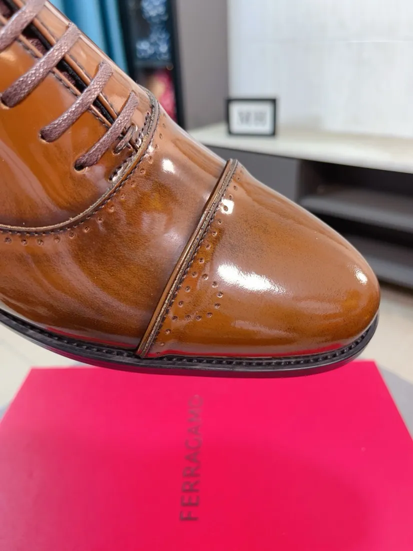 Ex-factory price 560🌸🌸Water dyed cowhide 🆘[Salvatore Ferragamo] Ferragamo’s latest casual business leather shoes for men! Available at counters simultaneously! The fabric is made of specially imported original suede calfskin, and the interior is made of imported water-dyed cowhide. It is absolutely luxurious and leads the fashion trend. Matching code: 38-44 45 customized